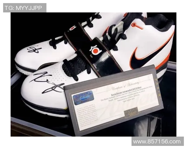 足球明星亲自签名球鞋展现个性魅力与运动精神的完美结合 足球明星亲自签名球鞋展现个性魅力与运动精神的完美结合