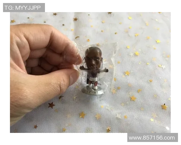 足球明星手办关节可动设计解析与收藏价值探讨 足球明星手办关节可动设计解析与收藏价值探讨