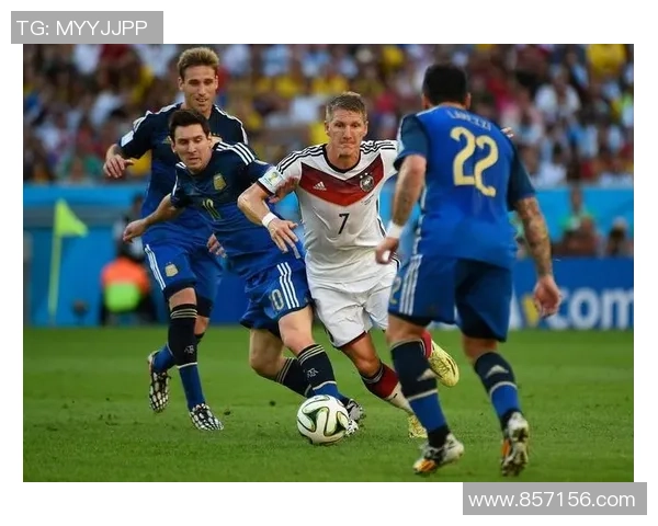 顶级足球明星实力对比分析谁能称霸绿茵场的巅峰之战 顶级足球明星实力对比分析谁能称霸绿茵场的巅峰之战